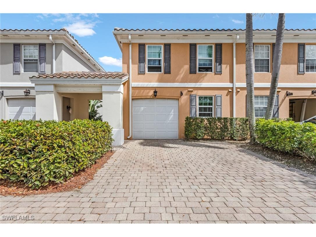 5677 Cove Circle Naples FL 34119 225072705 image1