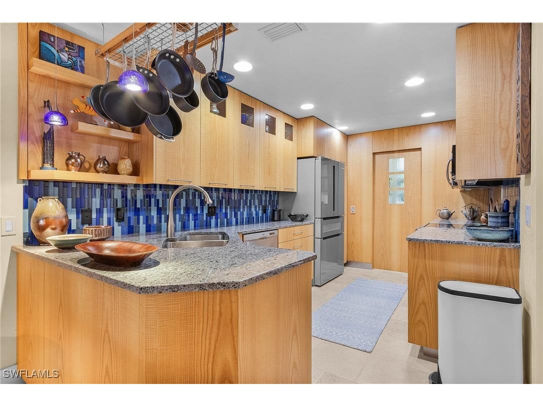 5677 Cove Circle Naples FL 34119 225072705 image12