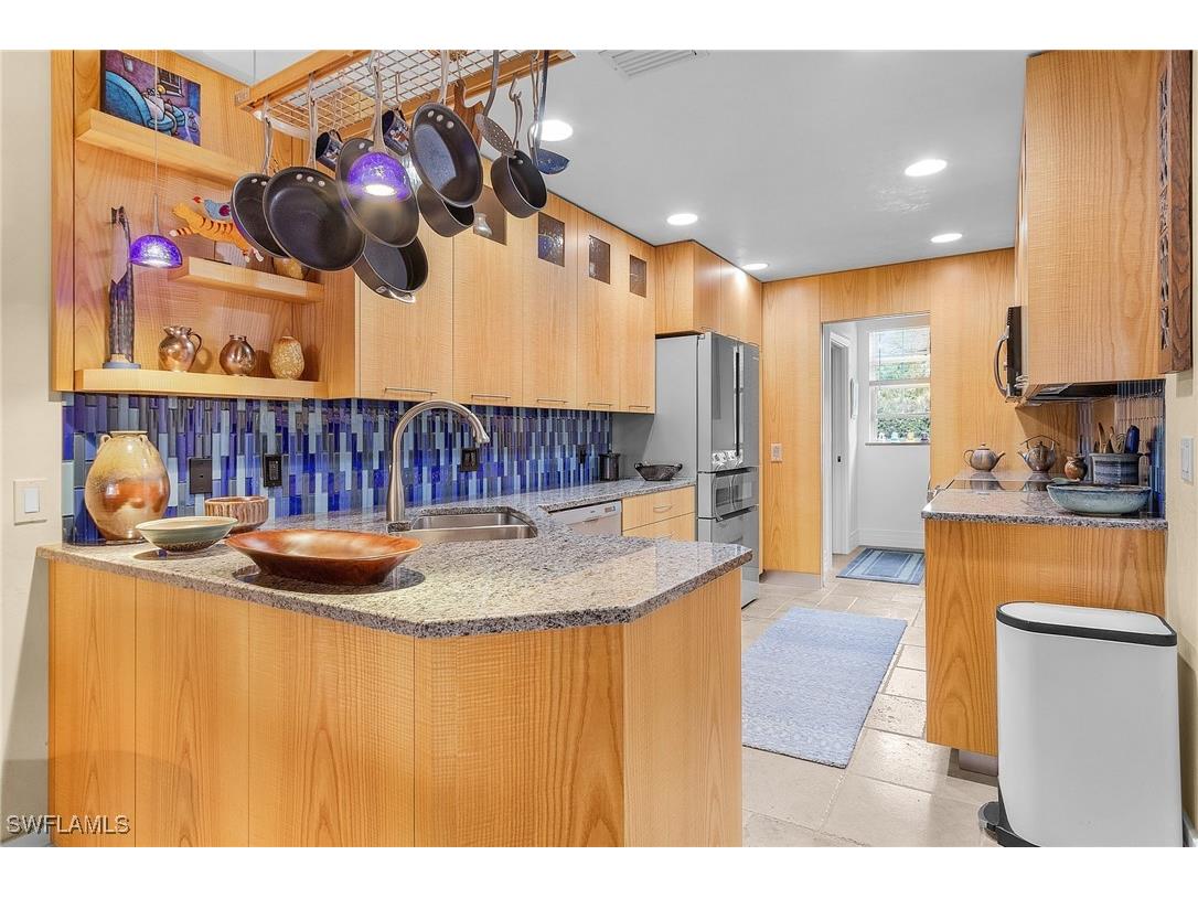 5677 Cove Circle Naples FL 34119 225072705 image8