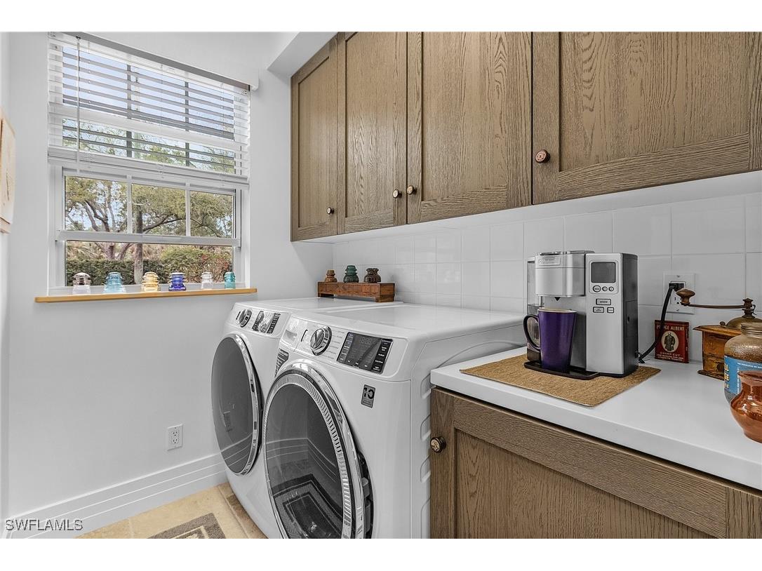 5677 Cove Circle Naples FL 34119 225072705 image9