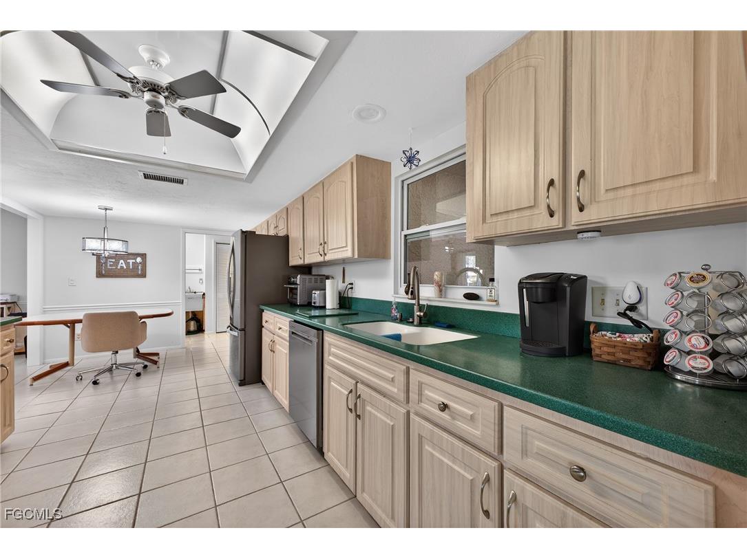 5679 Balkan Court Fort Myers FL 33919 2026000588 image15