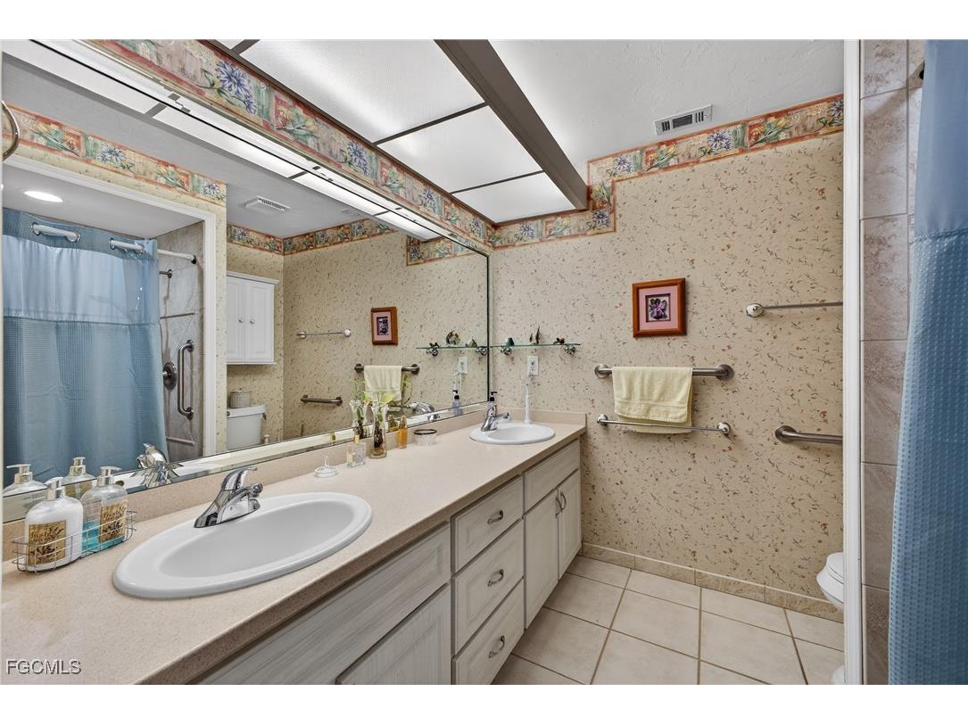 5679 Balkan Court Fort Myers FL 33919 2026000588 image25