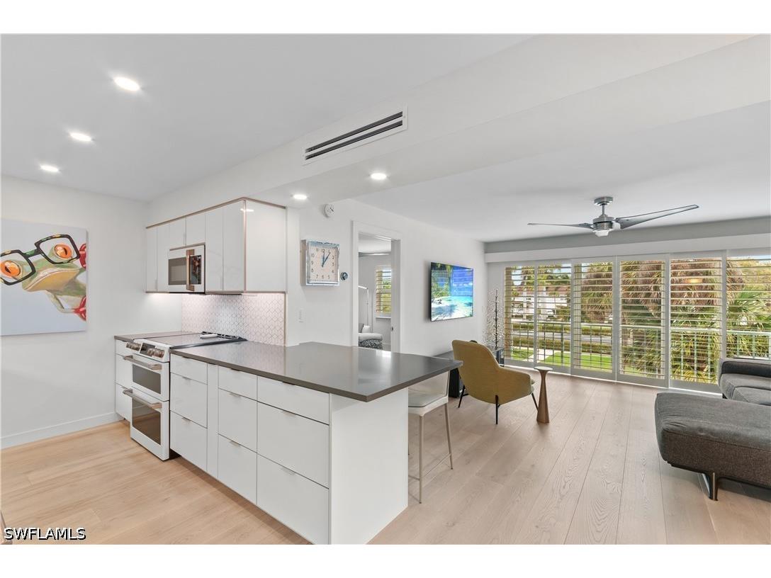 568 12th Avenue S #568 Naples FL 34102 226013898 image1
