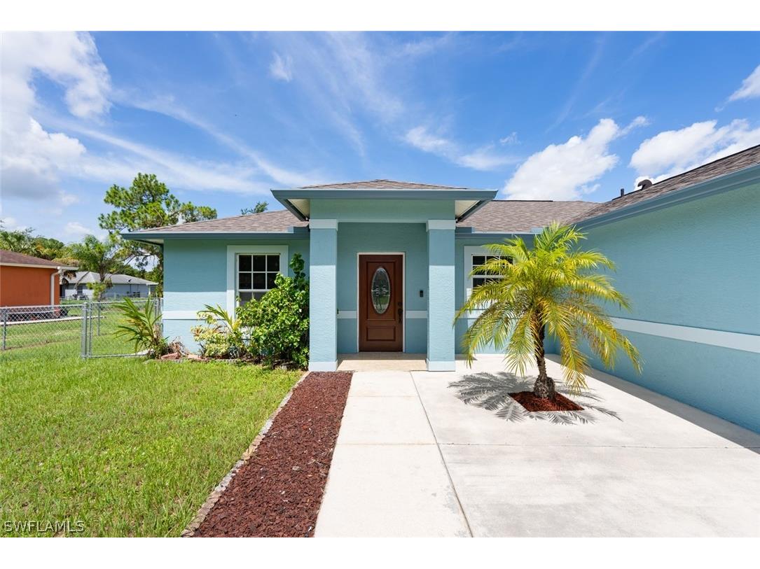 568 Bell Boulevard S Lehigh Acres FL 33974 224057687 image1
