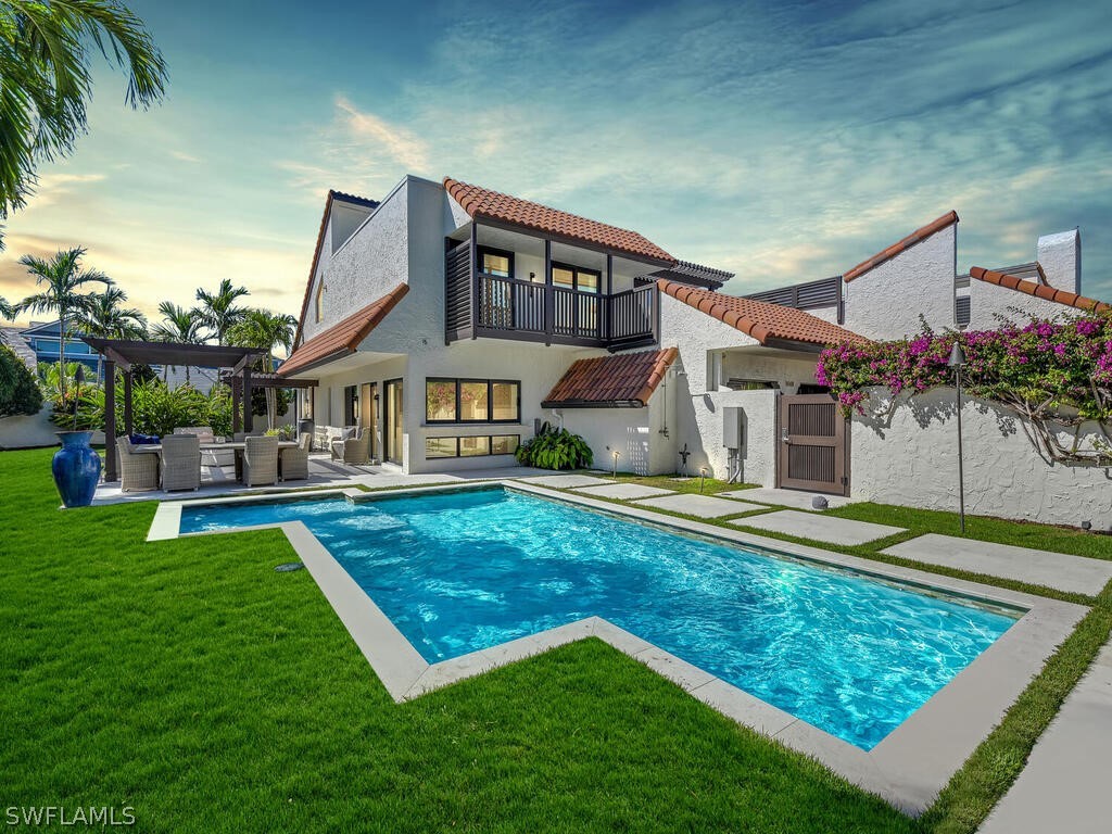 568 Tierra Mar Lane #18 Naples FL 34108 224026081 image1