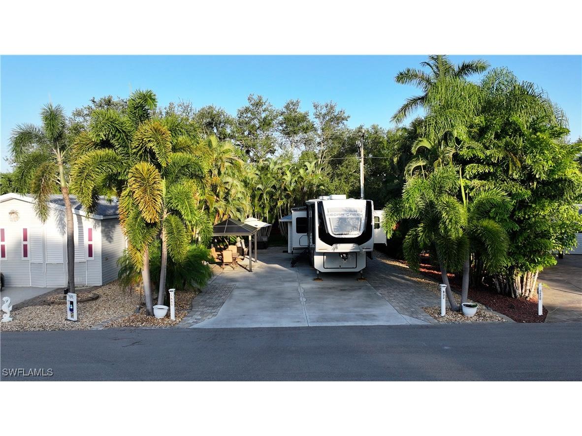 5680 Maplewood Court Fort Myers FL 33905 225064018 image1