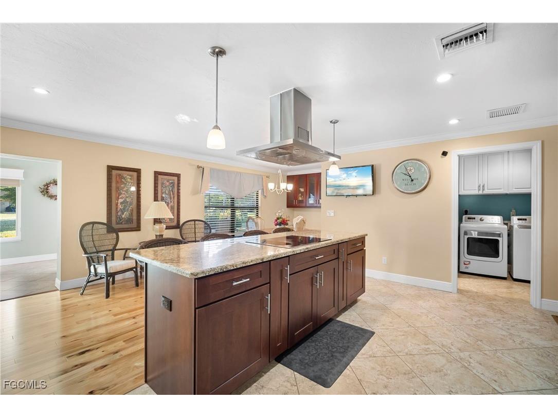 5688 Arvine Circle Fort Myers FL 33919 2025020741 image7