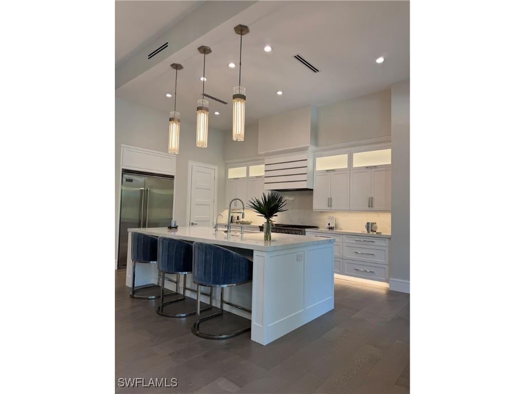 569 Neapolitan Way Naples FL 34103 223064341 image12