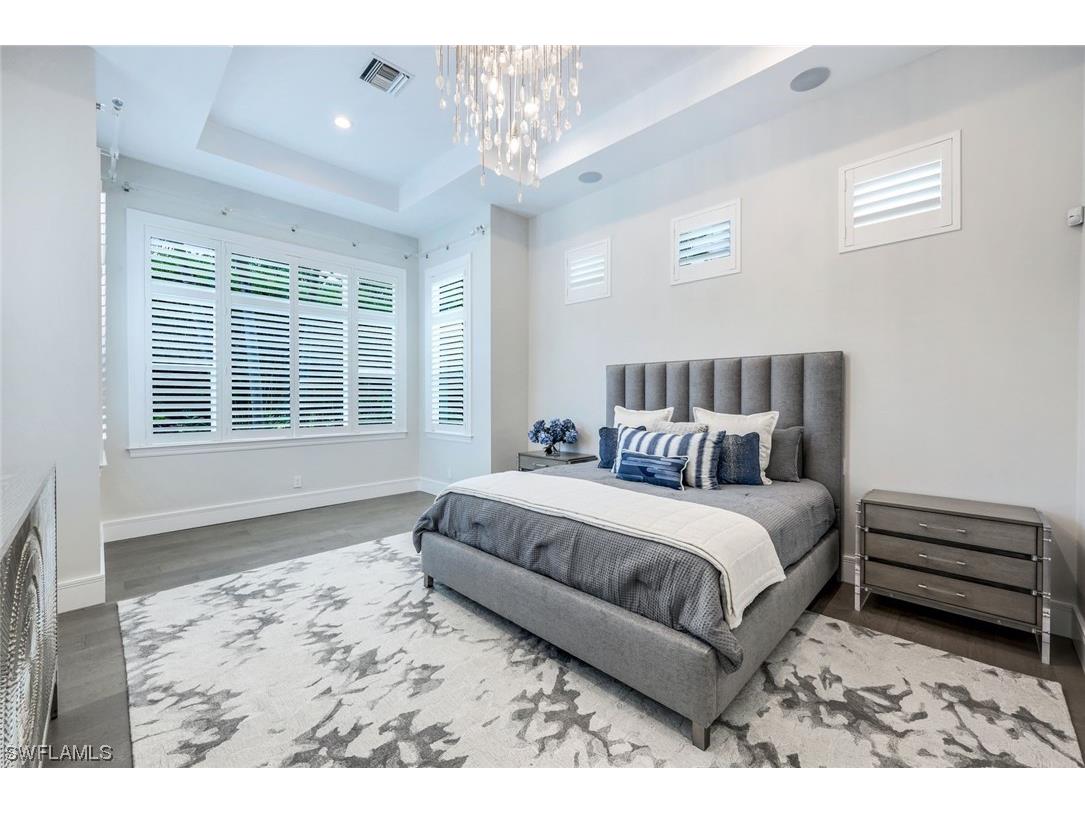 569 Neapolitan Way Naples FL 34103 223064341 image15