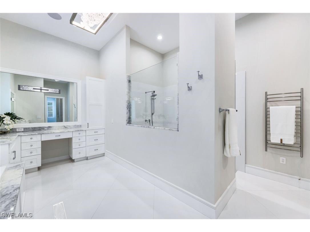 569 Neapolitan Way Naples FL 34103 223064341 image18