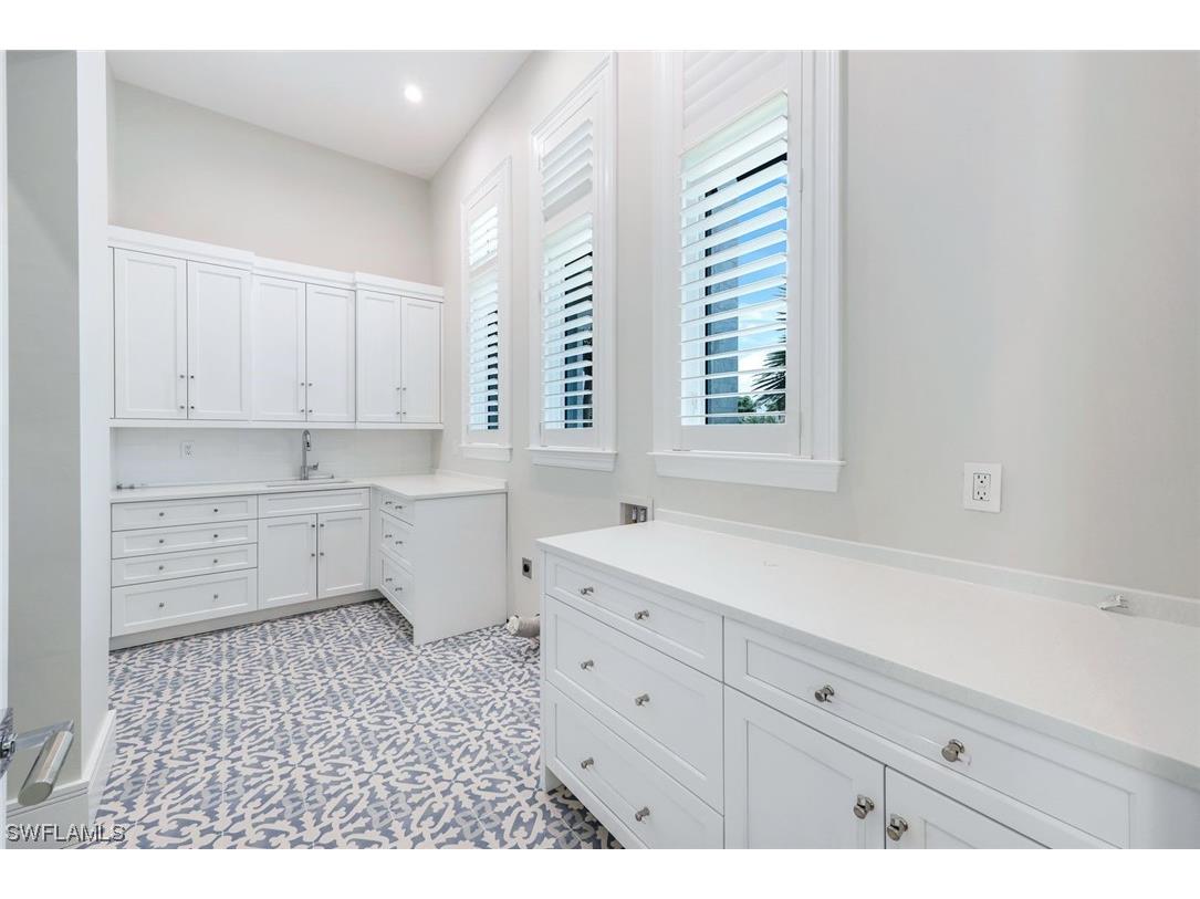 569 Neapolitan Way Naples FL 34103 223064341 image28