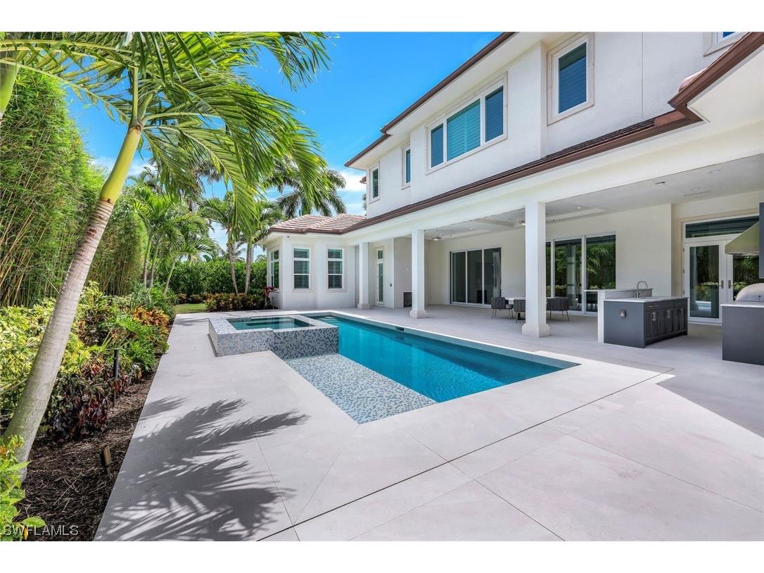 569 Neapolitan Way Naples FL 34103 223064341 image38