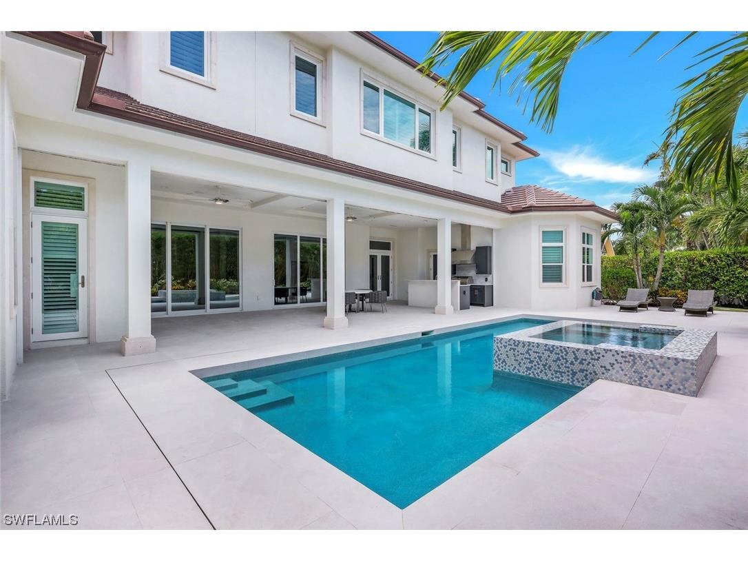 569 Neapolitan Way Naples FL 34103 223064341 image39