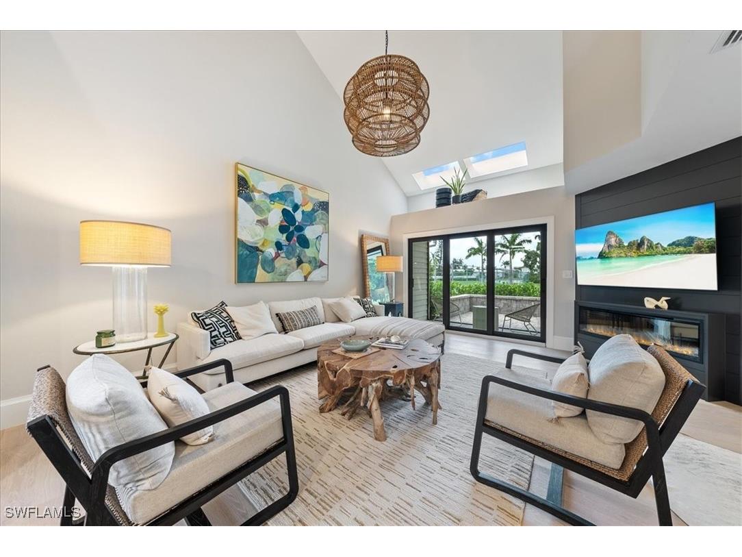 569 Park Shore Drive #G5 Naples FL 34103 225079799 image1