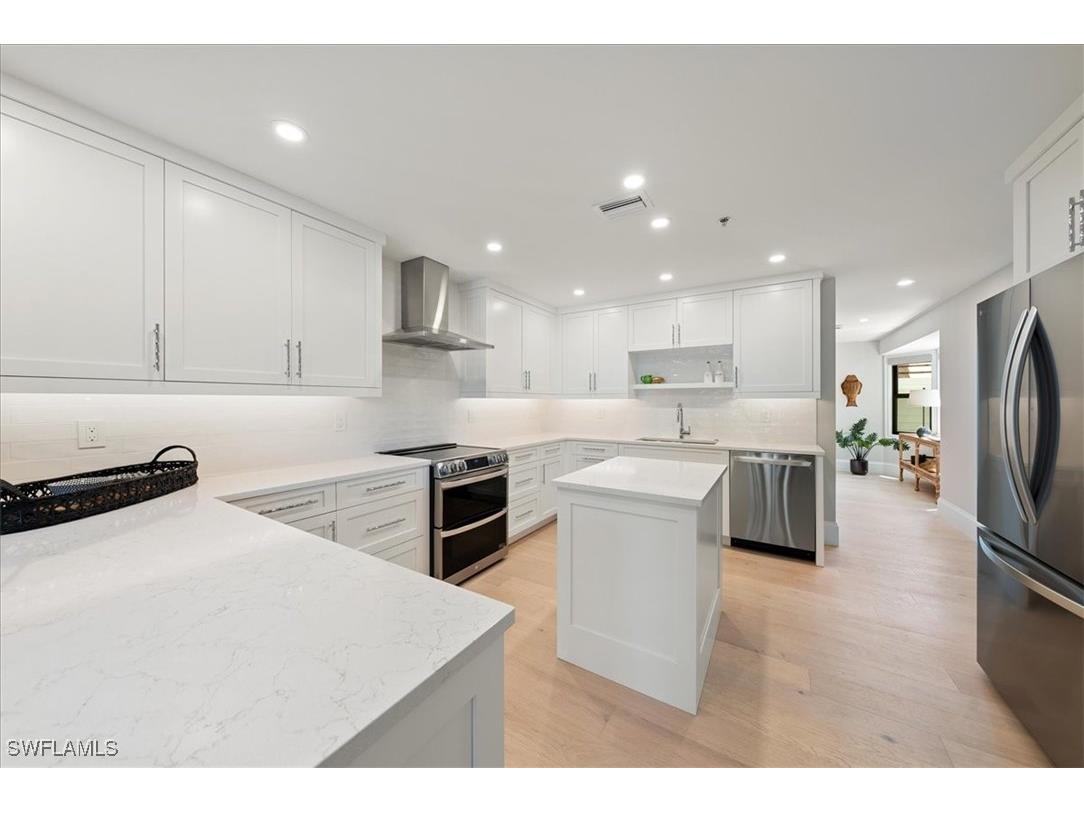 569 Park Shore Drive #G5 Naples FL 34103 225079799 image17