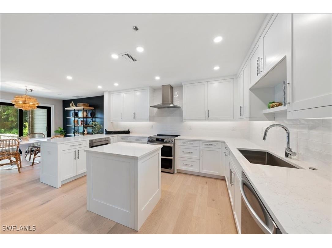 569 Park Shore Drive #G5 Naples FL 34103 225079799 image18