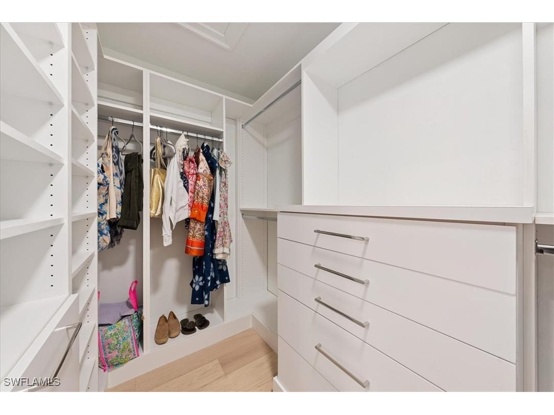 569 Park Shore Drive #G5 Naples FL 34103 225079799 image28