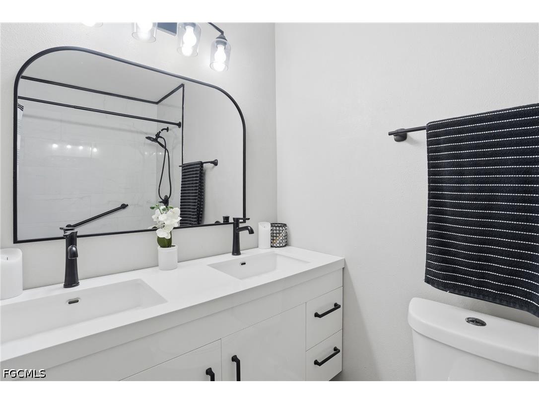 5692 Foxlake Drive North Fort Myers FL 33917 2026017849 image19