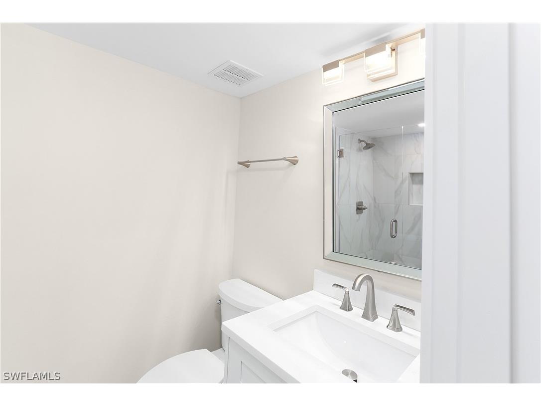 57 High Point Circle W #104 Naples FL 34103 226007314 image13