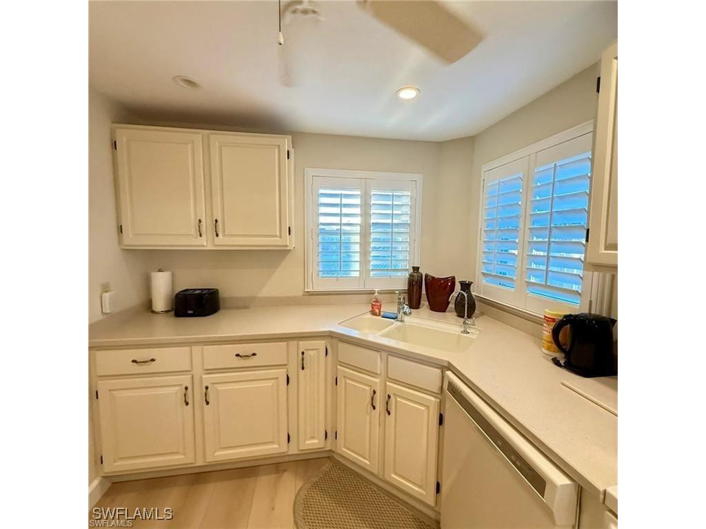 57 High Point Circle W #201 Naples FL 34103 225084356 image18