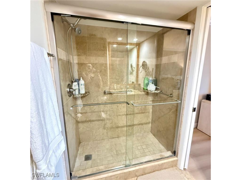 57 High Point Circle W #201 Naples FL 34103 225084356 image9