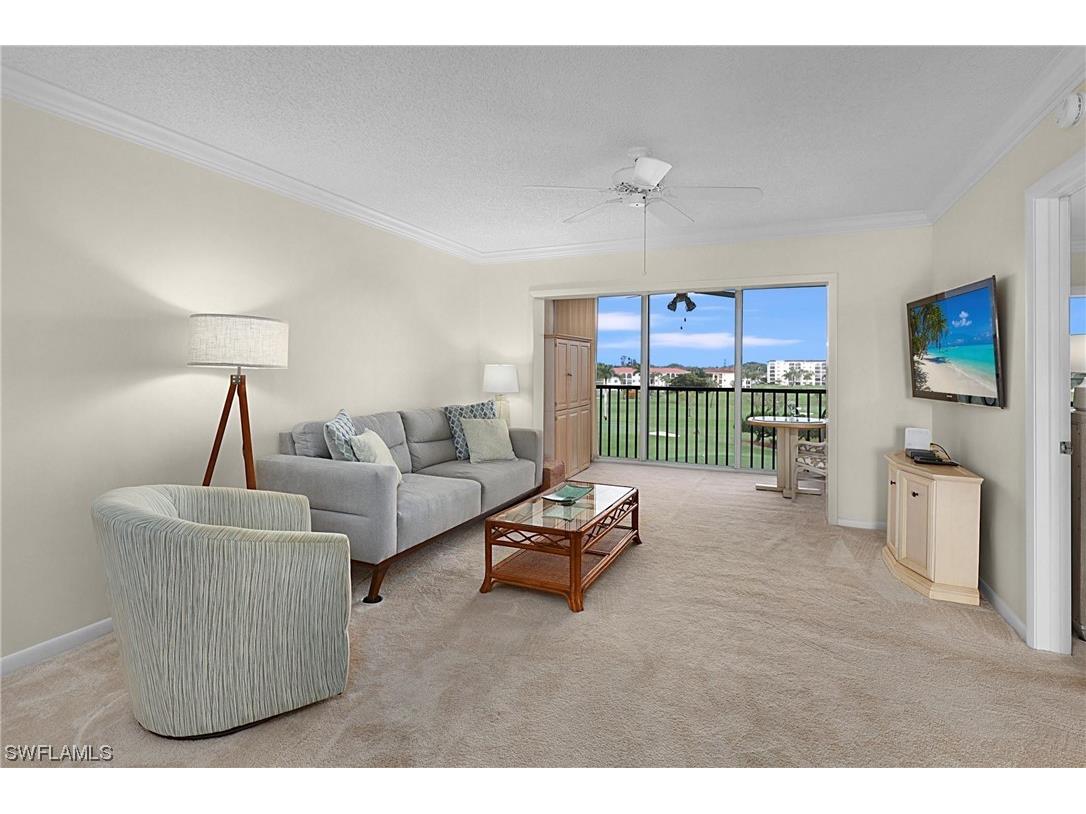 57 High Point Circle W #403 Naples FL 34103 223094721 image1