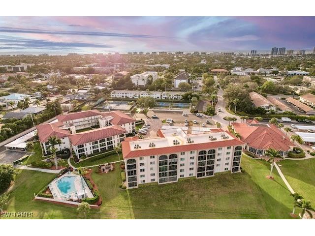 57 High Point Circle W #405 Naples FL 34103 225042860 image1