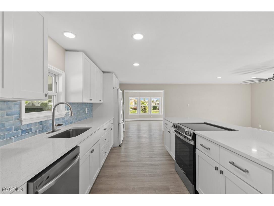 57 San Remo Circle Naples FL 34112 2025005505 image12