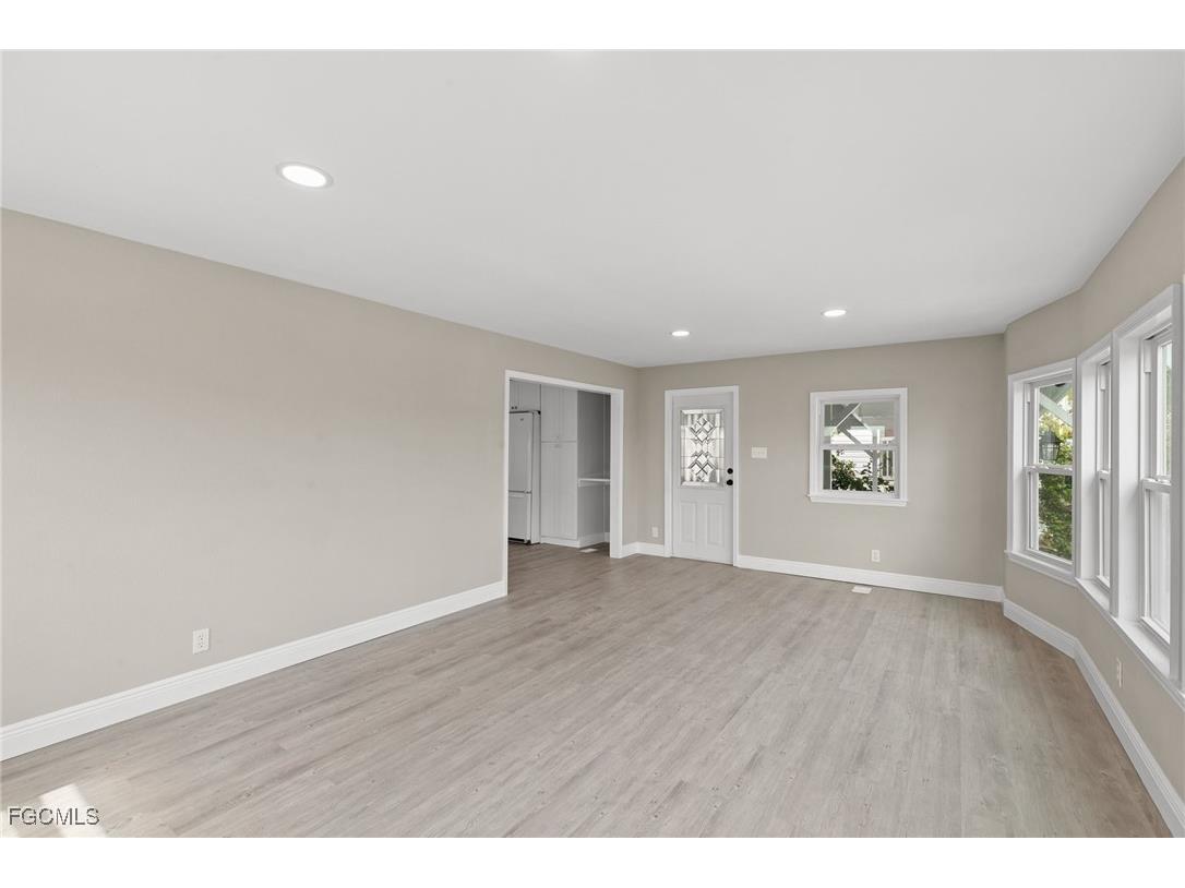 57 San Remo Circle Naples FL 34112 2025005505 image7