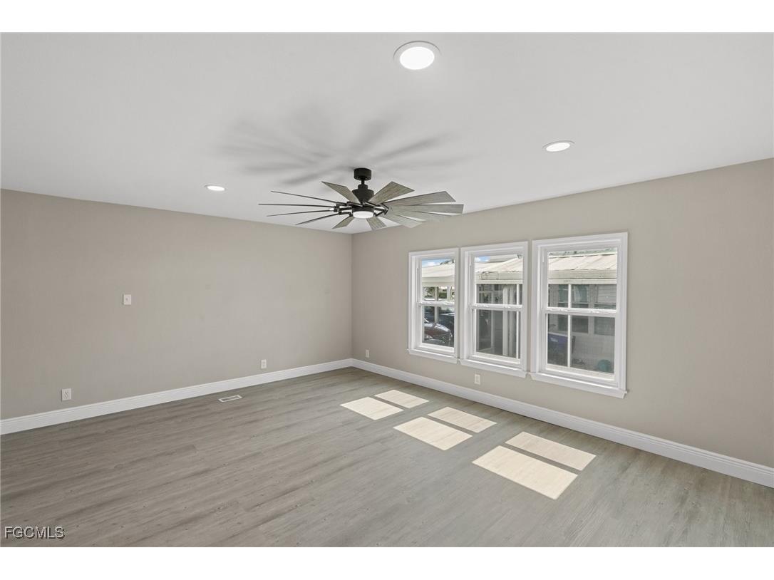 57 San Remo Circle Naples FL 34112 2025016977 image16