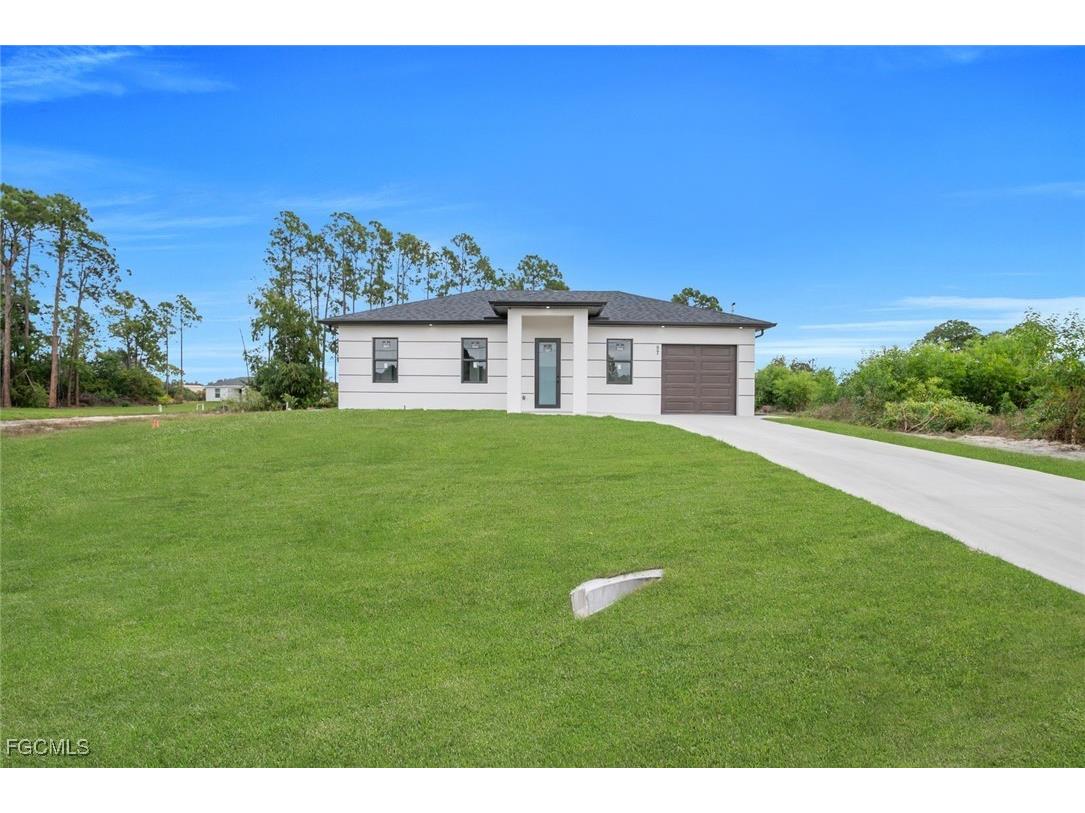 57 Xelda Avenue S Lehigh Acres FL 33976 2026000500 image1