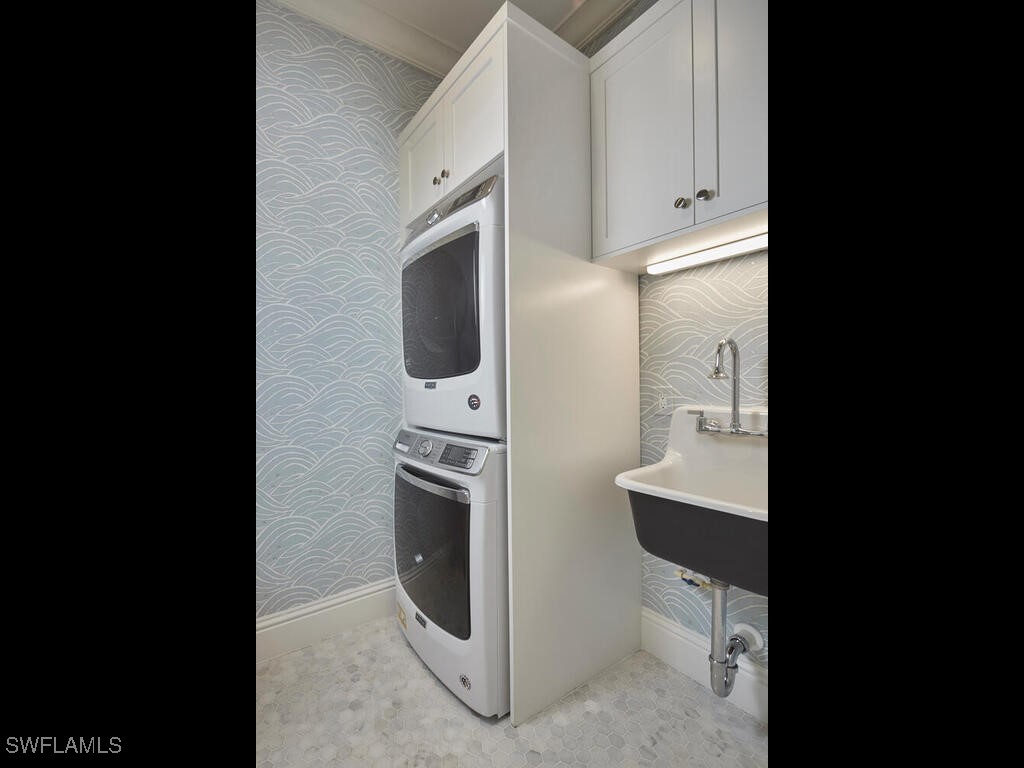 570 2nd Avenue N Naples FL 34102 225077400 image29