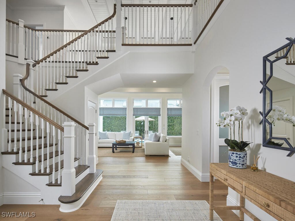 570 2nd Avenue N Naples FL 34102 225077400 image3