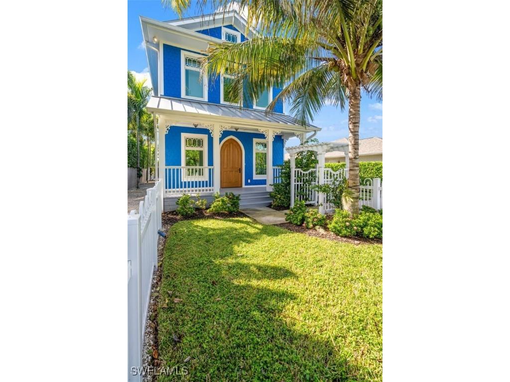 570 96th Avenue N Naples FL 34108 225067608 image1