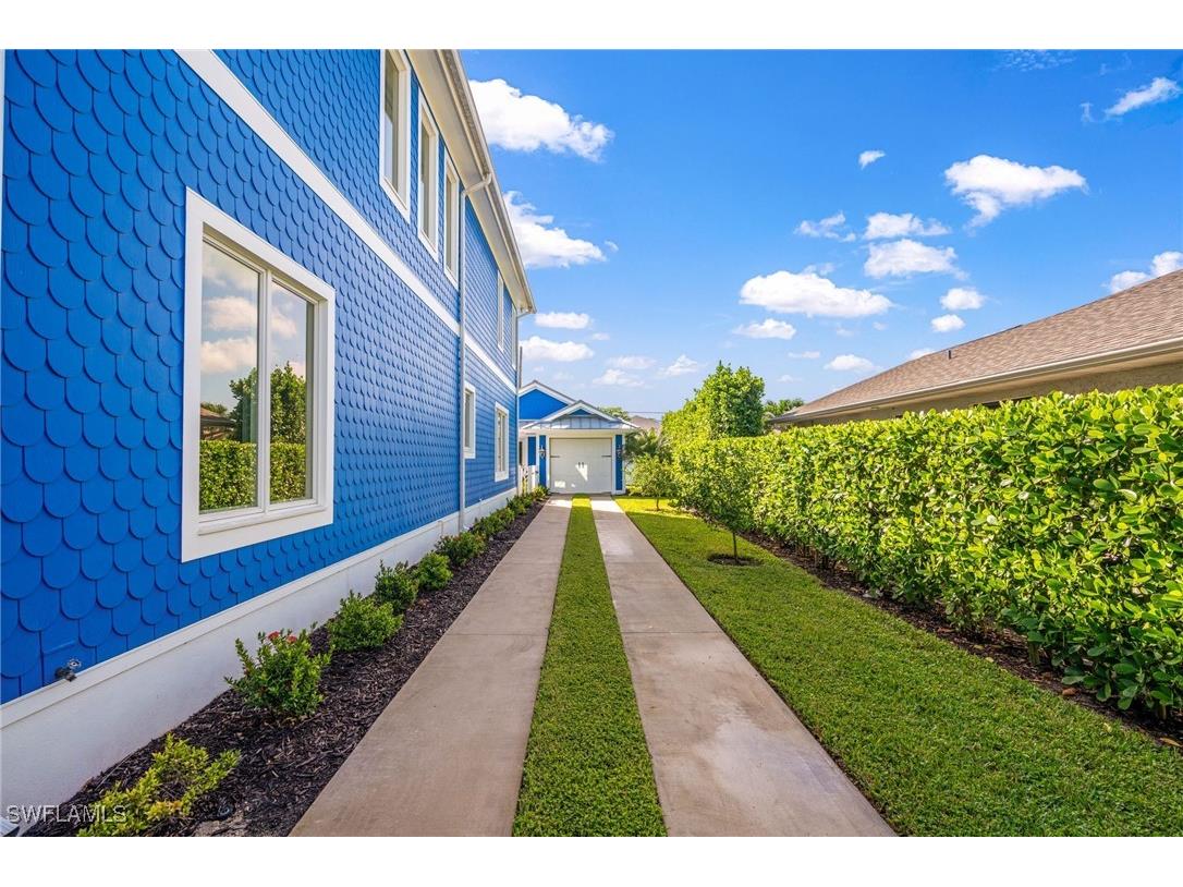 570 96th Avenue N Naples FL 34108 225067608 image3