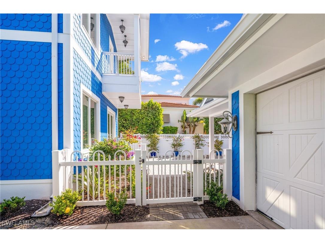 570 96th Avenue N Naples FL 34108 225067608 image4