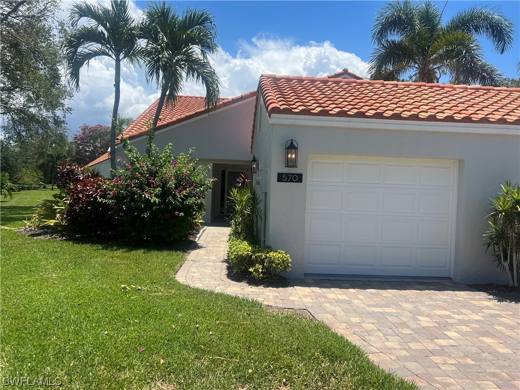 570 Beachwalk Circle #82 Naples FL 34108 223055259 image1