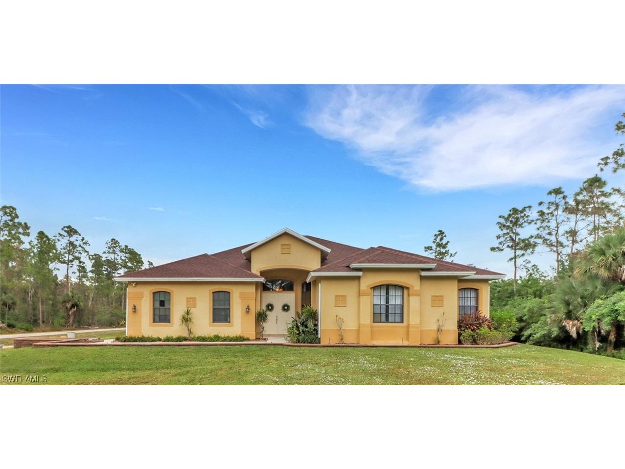 570 Desoto Boulevard N Naples FL 34120 223084127 image1