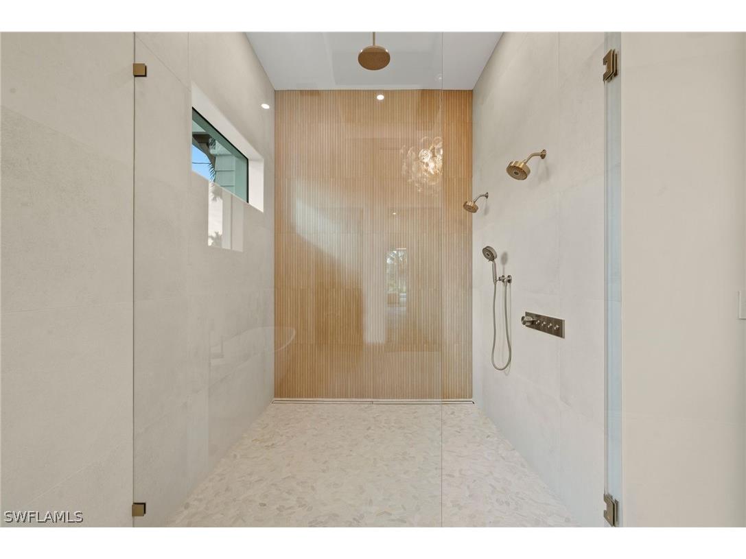 570 Harbour Drive Naples FL 34103 226006361 image21