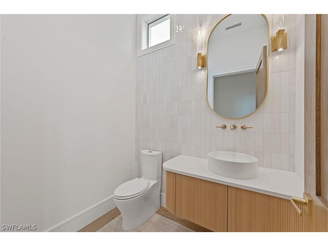 570 Harbour Drive Naples FL 34103 226006361 image39