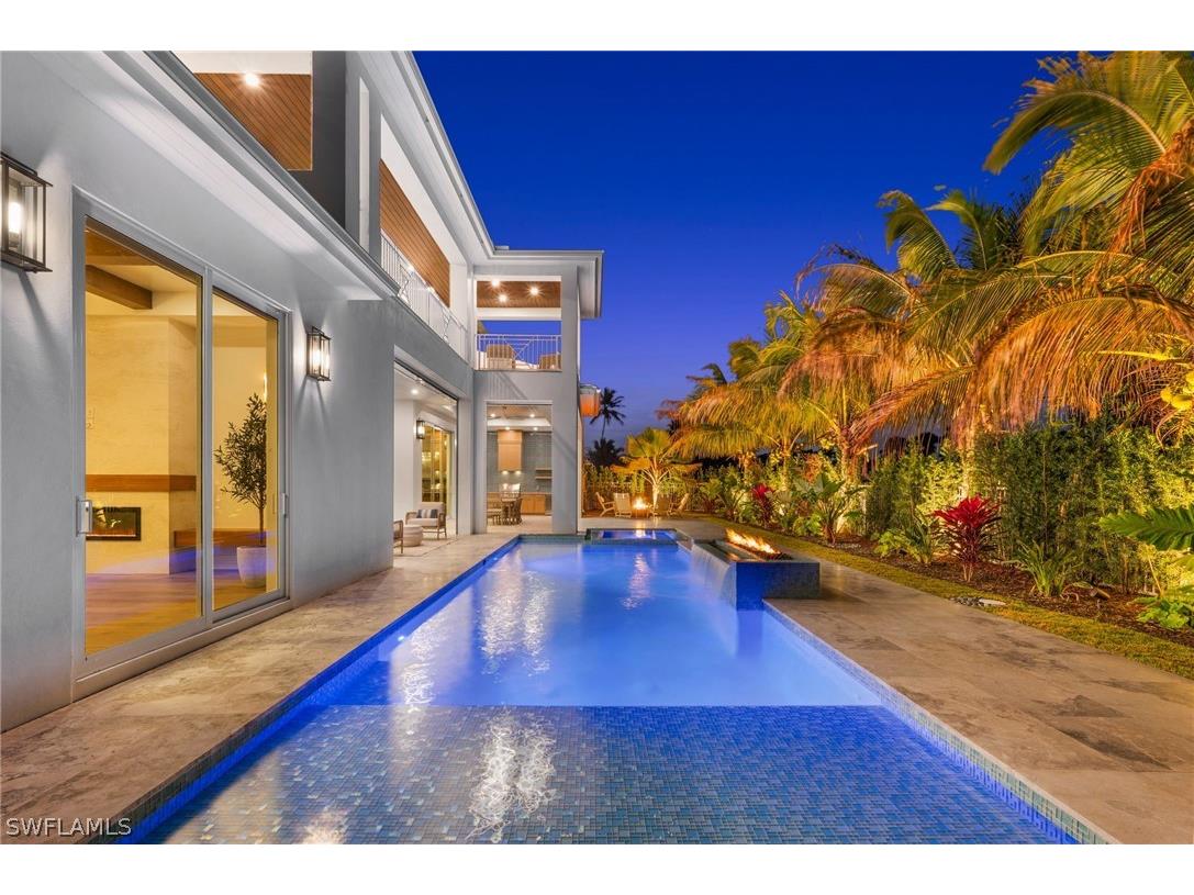 570 Harbour Drive Naples FL 34103 226006361 image4