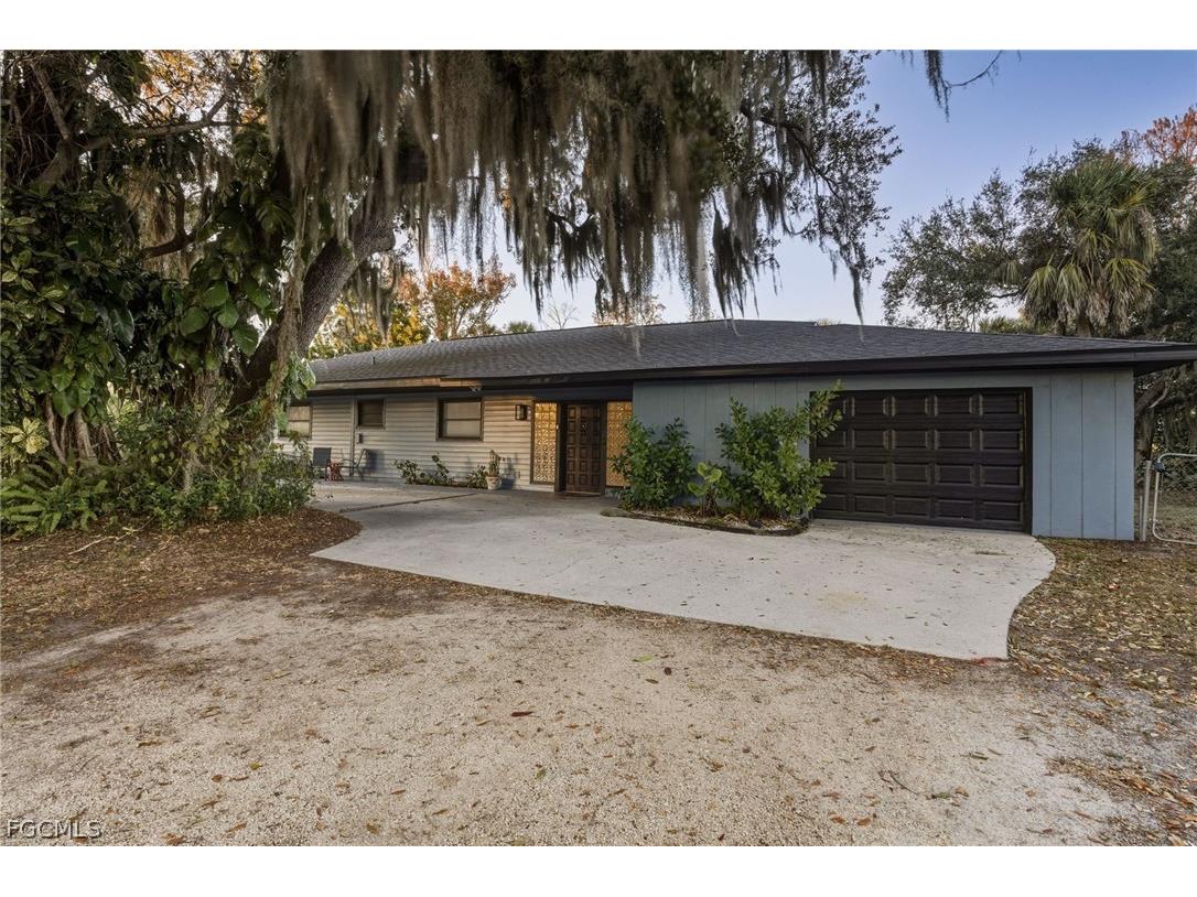 5700 Oakview Lane Punta Gorda FL 33950 2026007484 image1