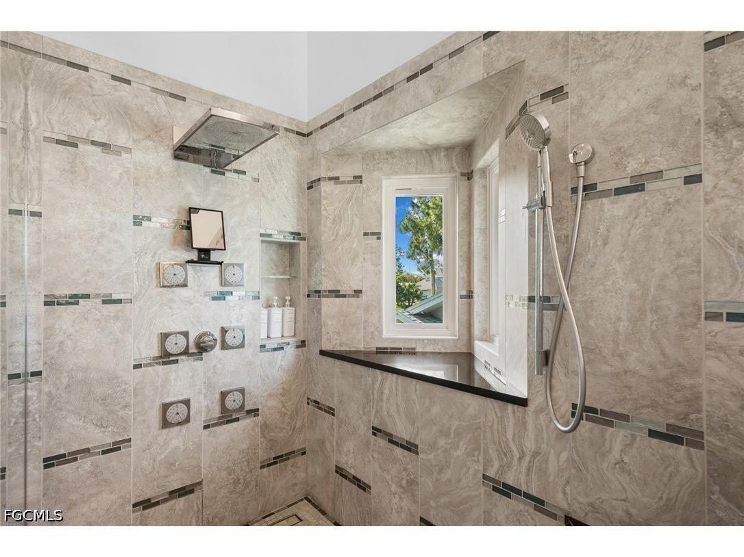 5700 Waxmyrtle Way Naples FL 34109 2026019839 image18