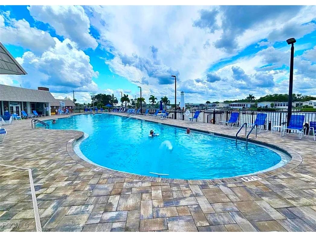 5701 Captain John Smith Loop North Fort Myers FL 33917 2025015306 image32