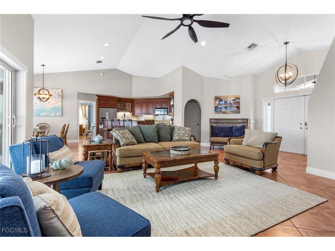 5701 Riverside Drive Cape Coral FL 33904 2025015517 image6