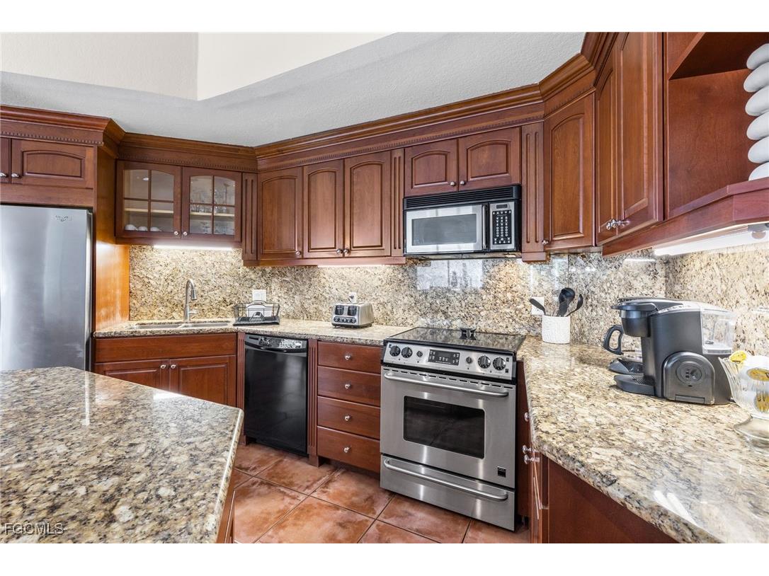 5701 Riverside Drive Cape Coral FL 33904 2025015517 image8