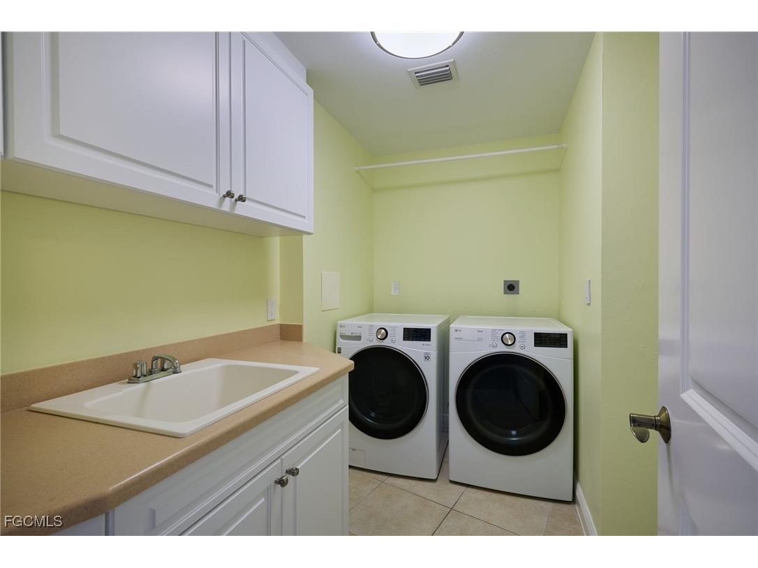 5702 Cape Harbour Drive #204 Cape Coral FL 33914 2025000504 image20