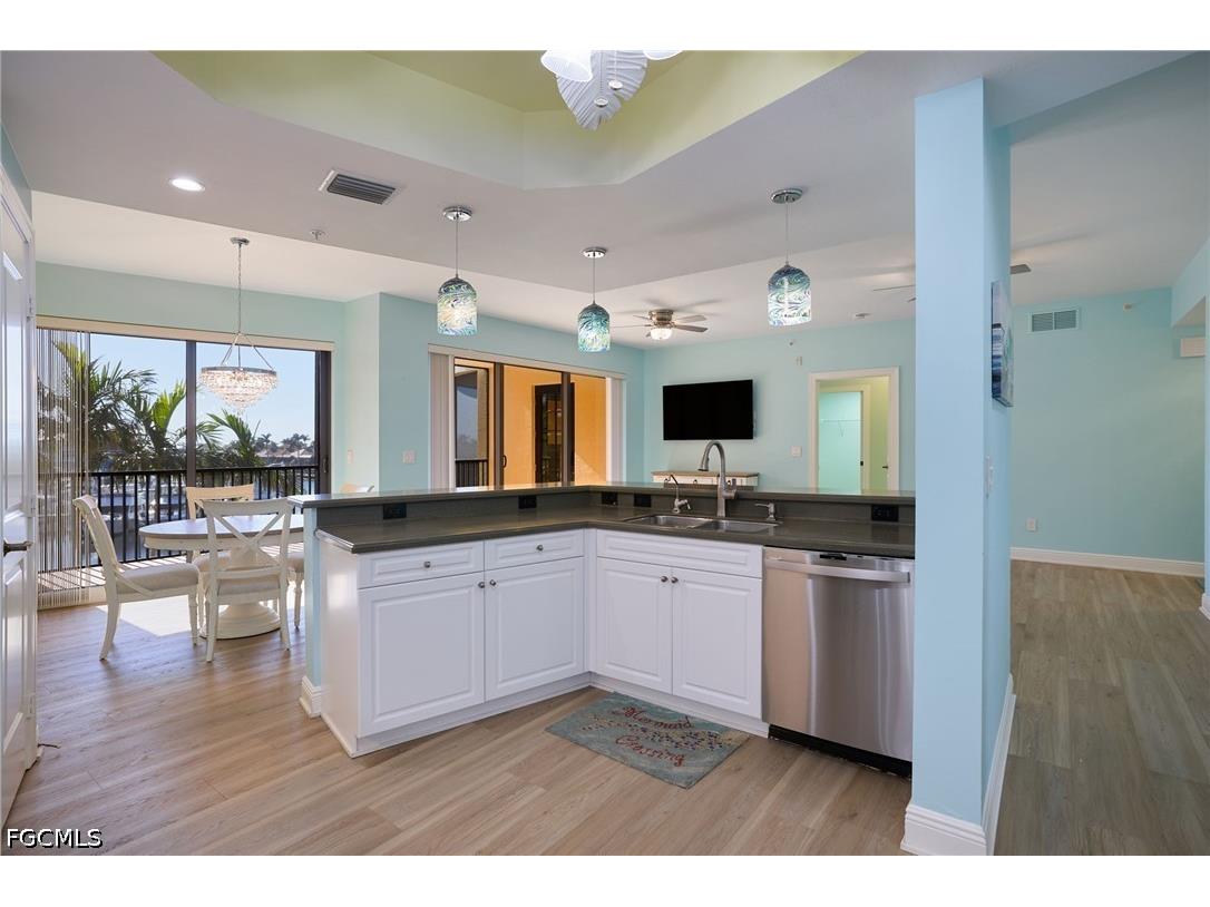 5702 Cape Harbour Drive #204 Cape Coral FL 33914 2026014963 image8