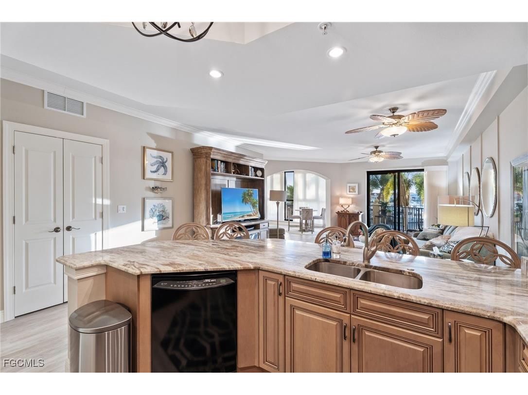 5702 Cape Harbour Drive #102 Cape Coral FL 33914 2026000497 image13