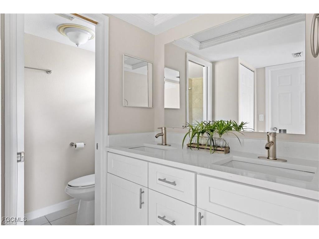 5705 Foxlake Drive #1 North Fort Myers FL 33917 2025014195 image11